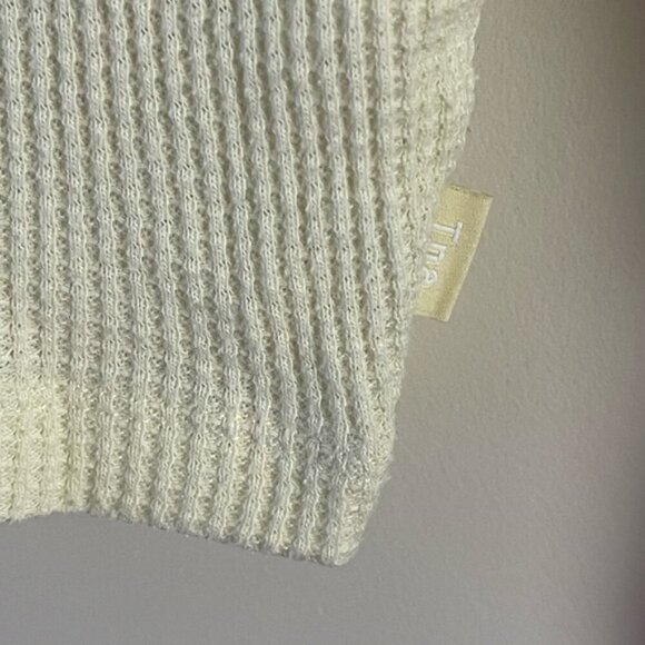 Aritzia TNA Wafflex Scoop Neck Notch Long Sleeve in Butter yellow XS cropped - Picture 6 of 10